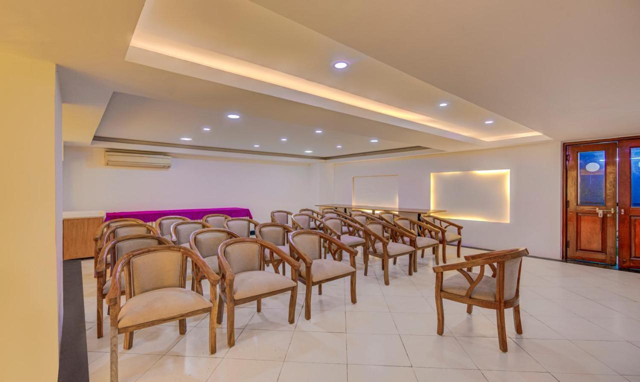 Hotel Treebo Corporate Park Nowe Delhi Zewnętrze zdjęcie