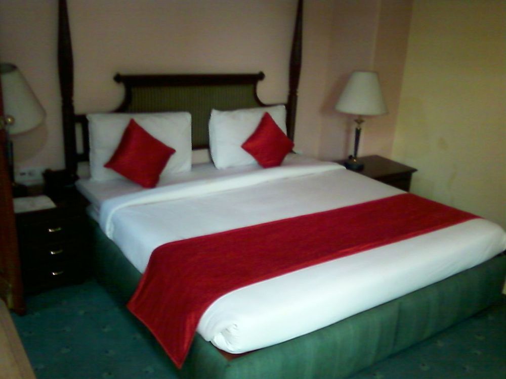 Hotel Treebo Corporate Park Nowe Delhi Zewnętrze zdjęcie