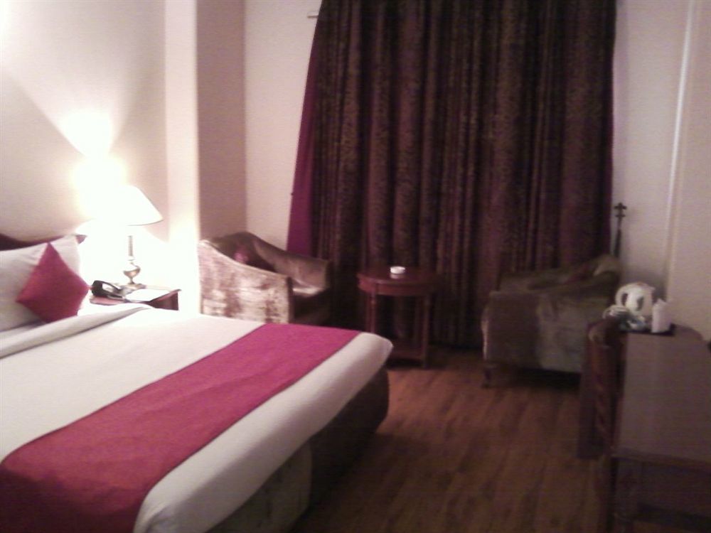 Hotel Treebo Corporate Park Nowe Delhi Zewnętrze zdjęcie